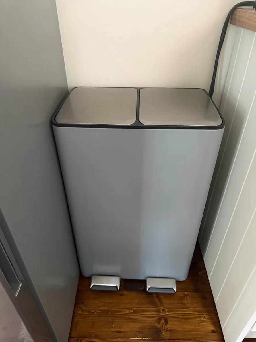 Kitchen Bin - Image 1