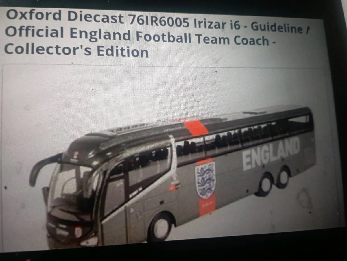 DIE-CAST LRIZAR i6-GUIDELIN ENGLAND TEAM BUS - Image 1