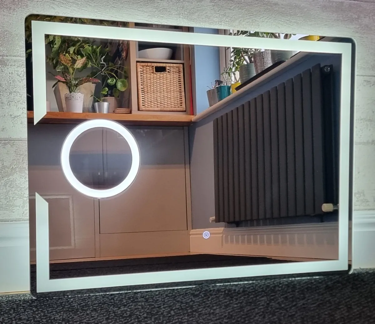 LED Bathroom Mirror 80x60cm Antifog Touch Switch - Image 2