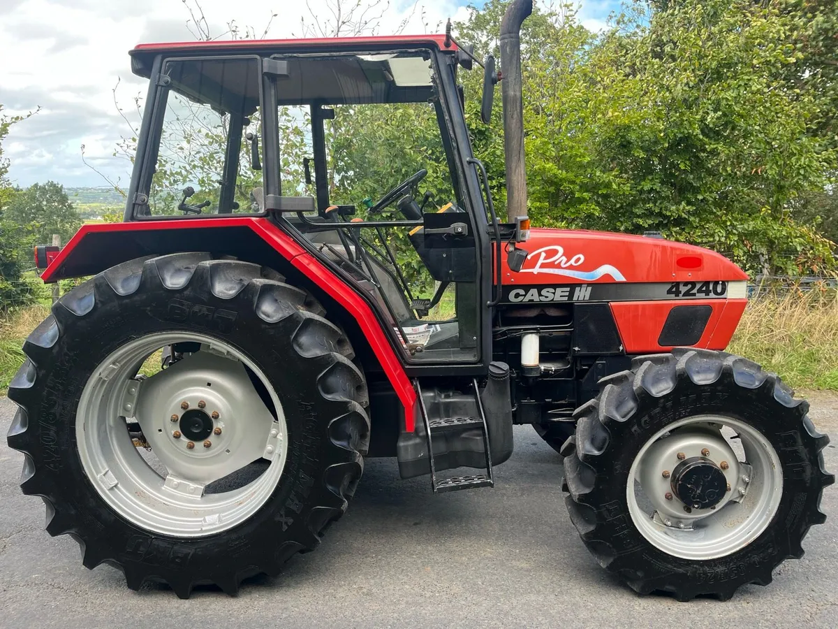 Case IH 4240 Pro - Image 4