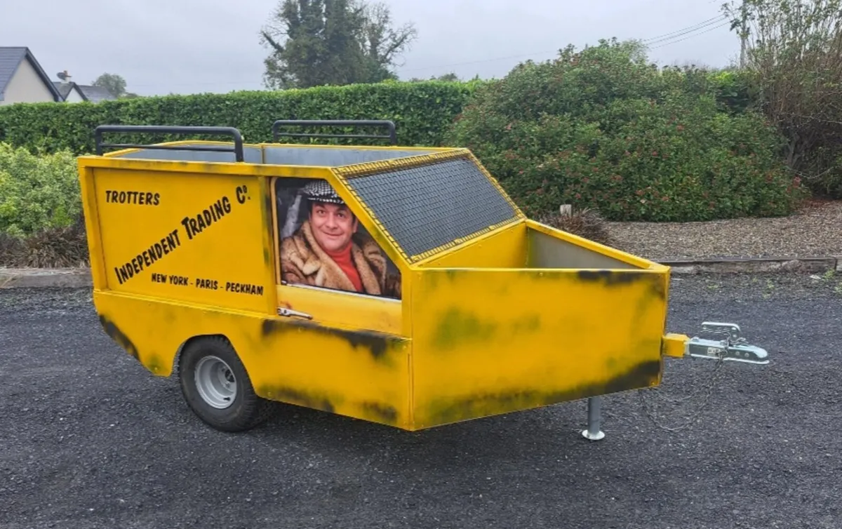 Trailer - Image 1
