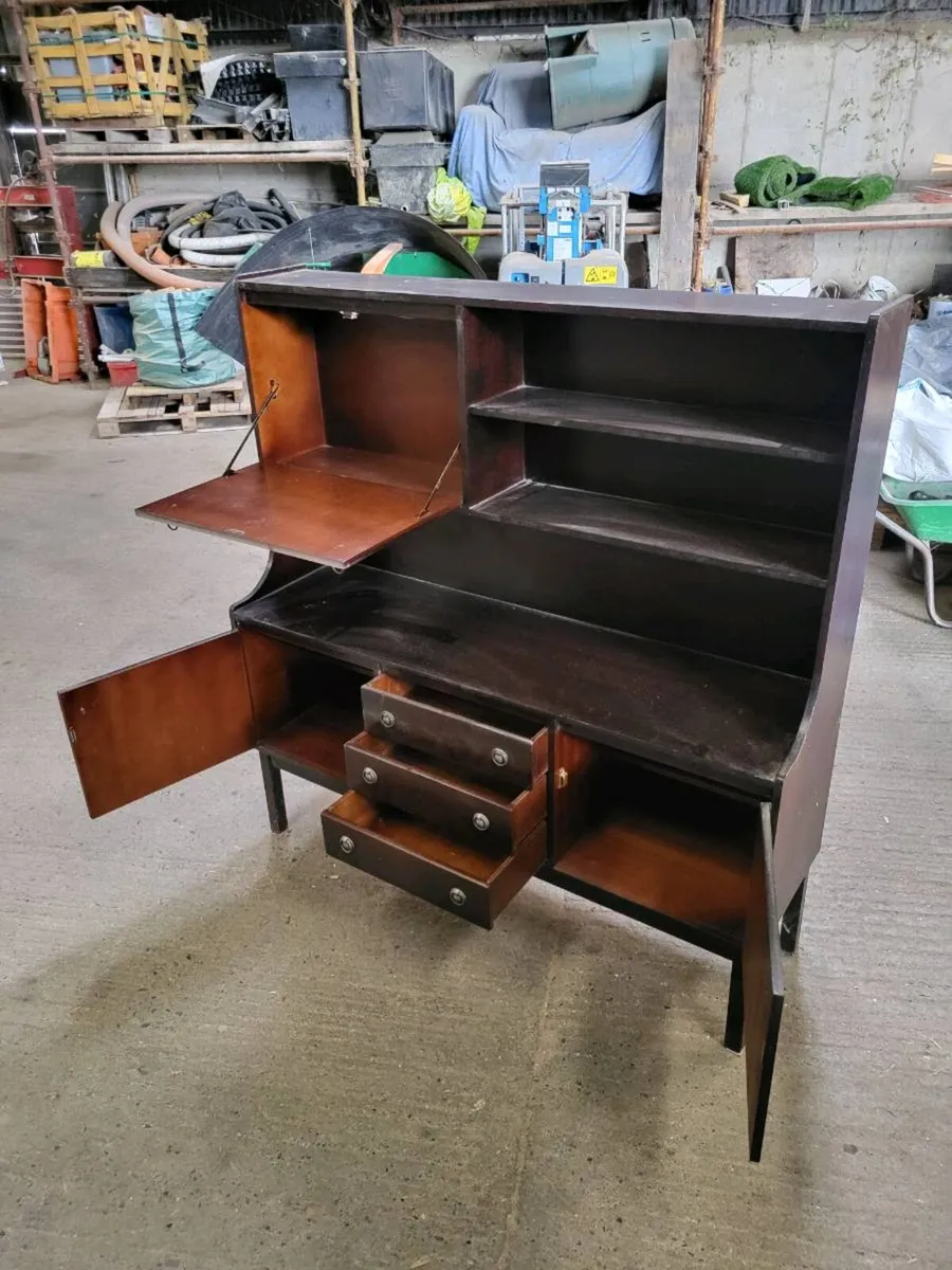 Display Cabinet - Image 3