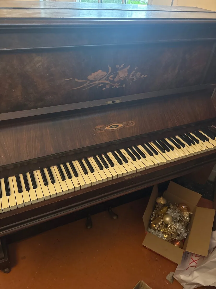 Piano - Image 2