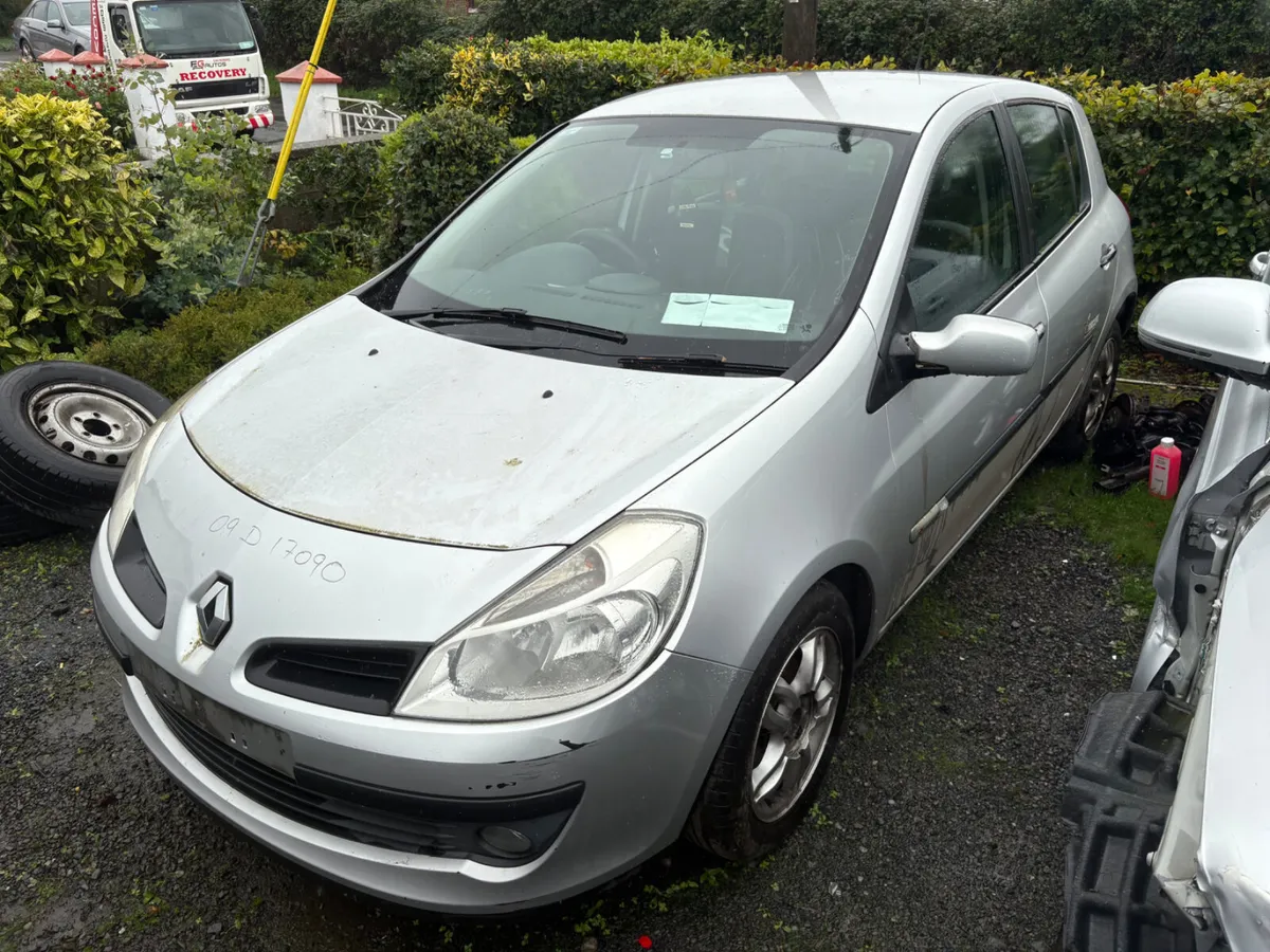 2009 Renault Clio - Image 2