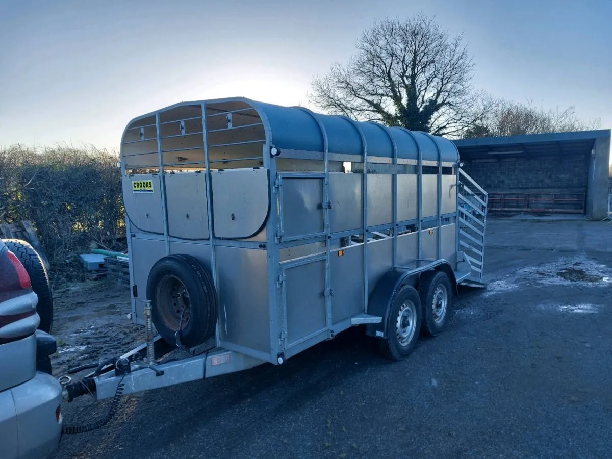 Crooks Livestock Trailer - Image 1