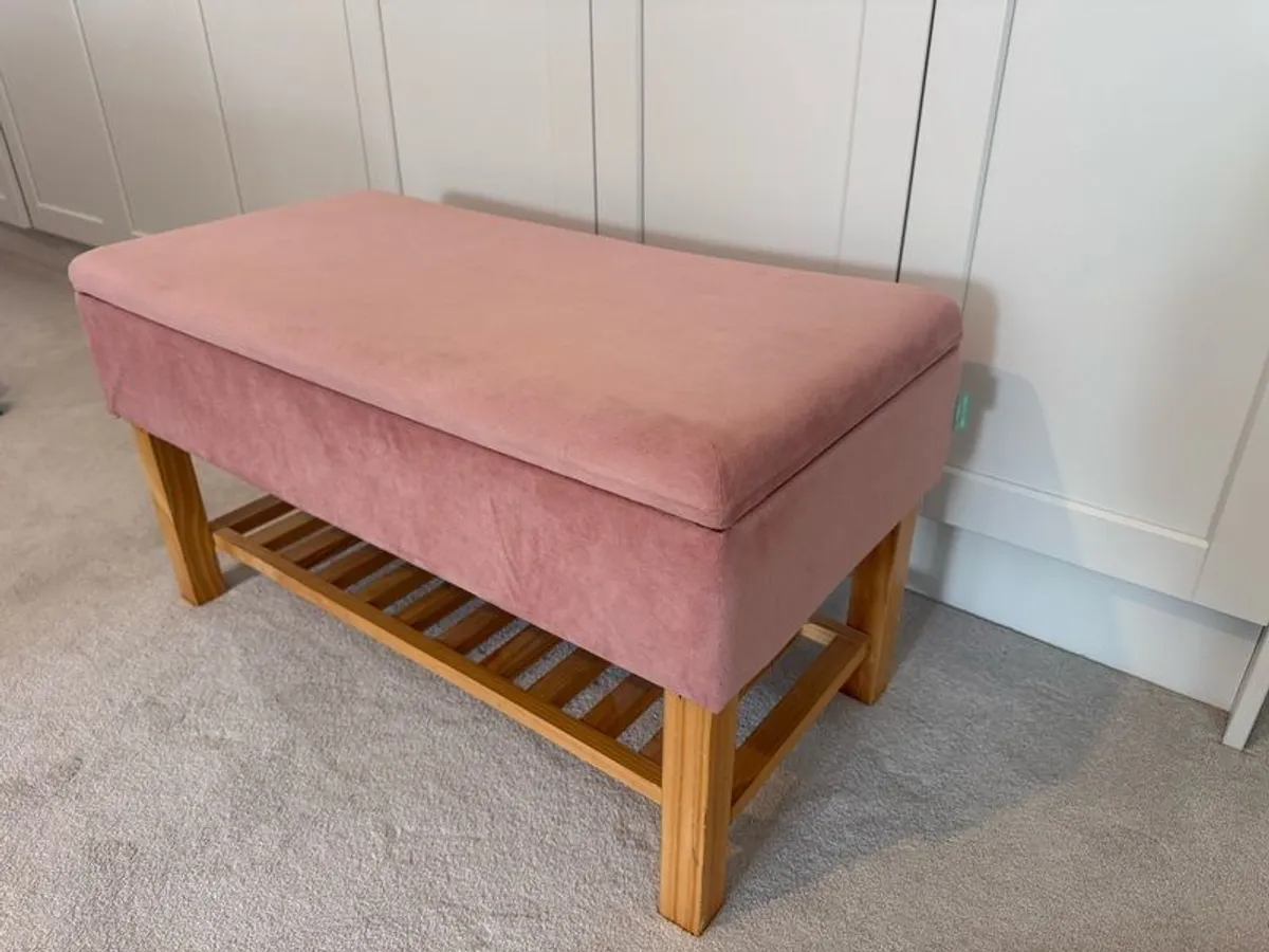 Bedroom storage bench with shoe shelf - Image 1