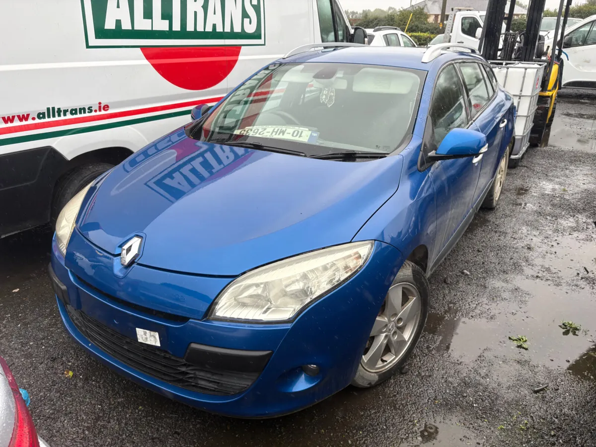 2010 Renault Magane - Image 2