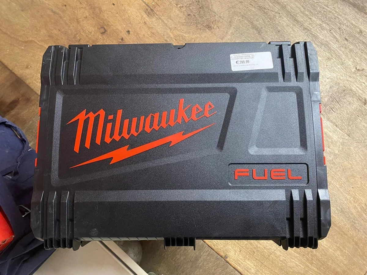 Milwaukee  FUEL Grinder Kit - Image 4