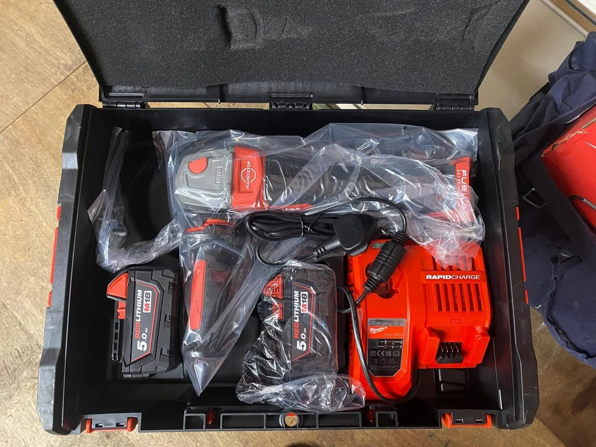Milwaukee  FUEL Grinder Kit - Image 3