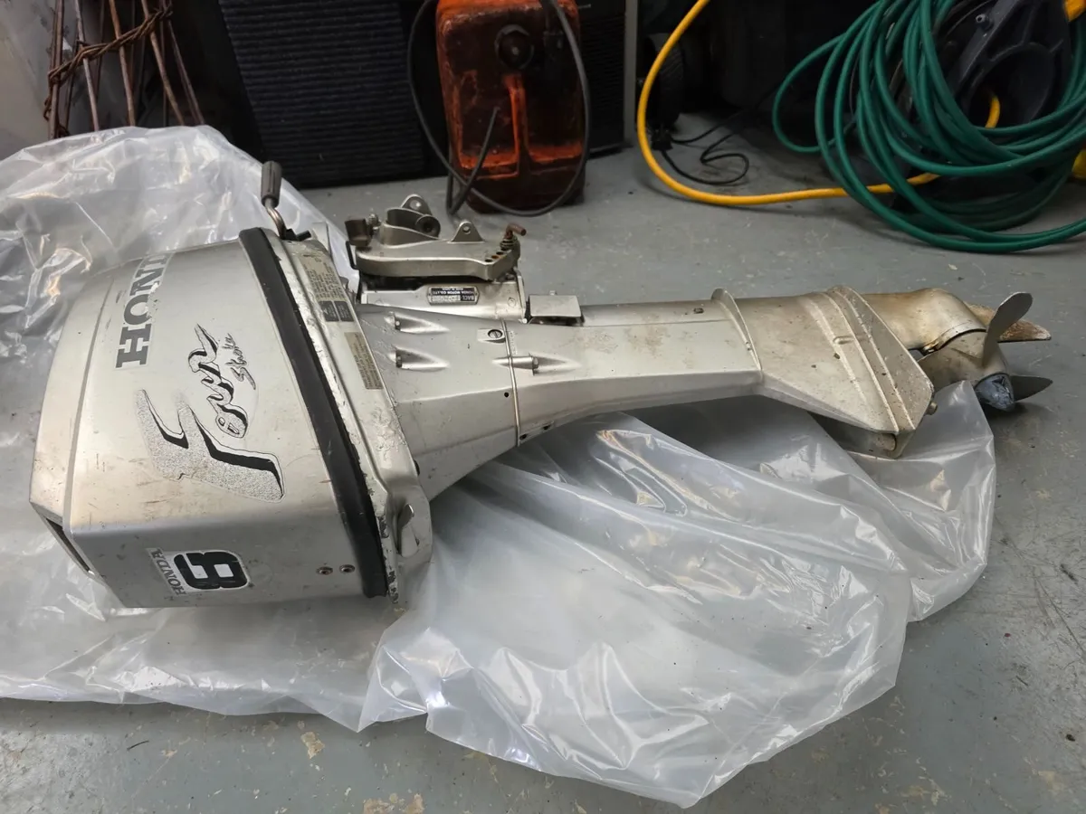 19ft Lake boat, €1800 trailer, PLUS Honda 8HP - Image 2
