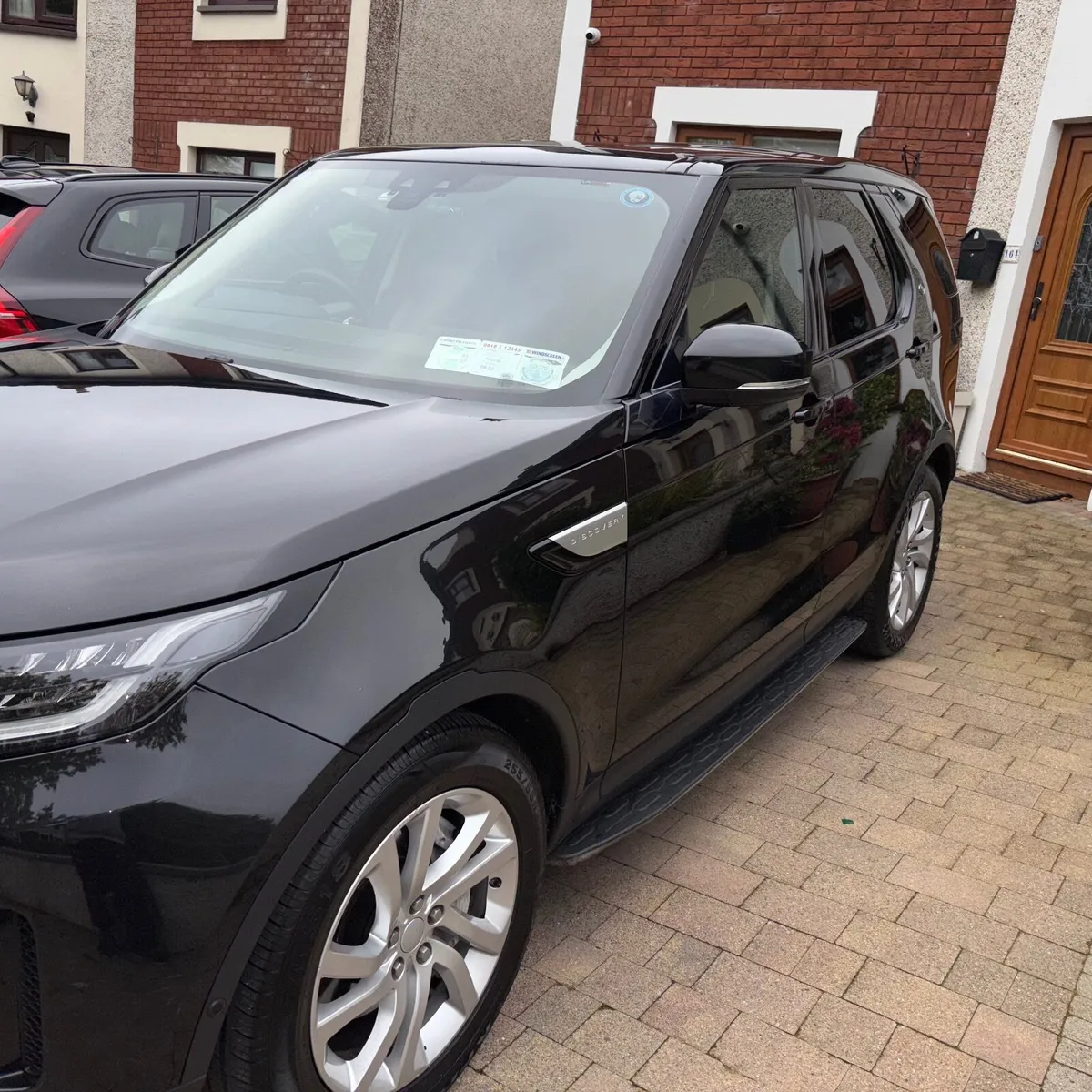 Land Rover Discovery 2020 - Image 2