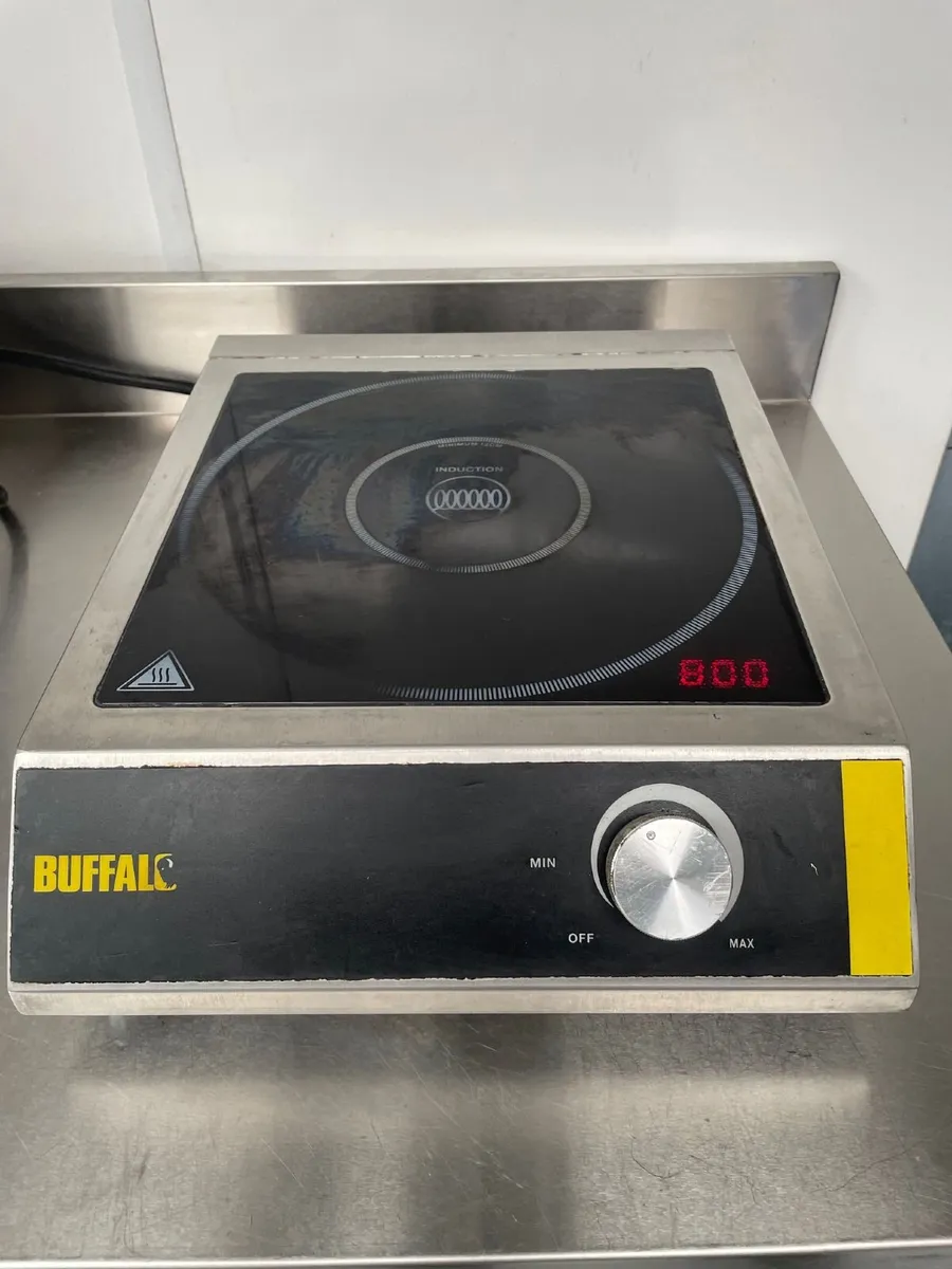 Commercial Induction hob Buffalo 3kW - Image 3