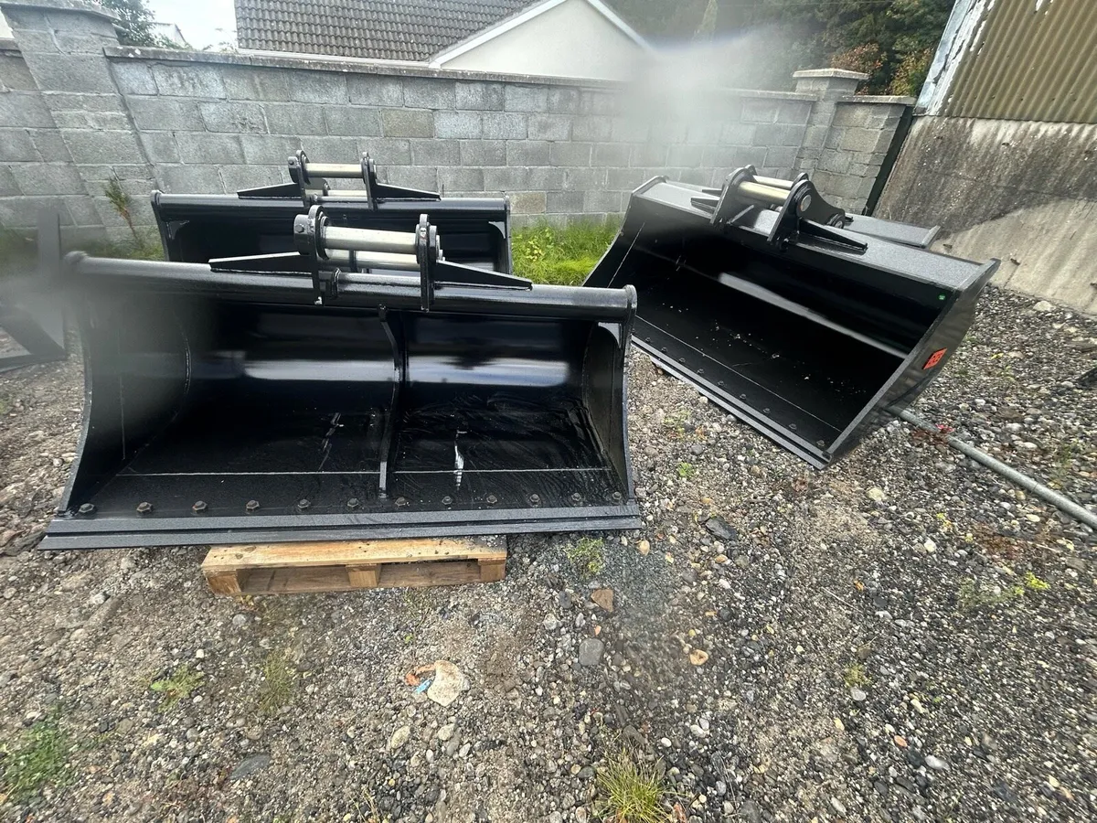 6ft grading bucket 65mm pins - Image 2