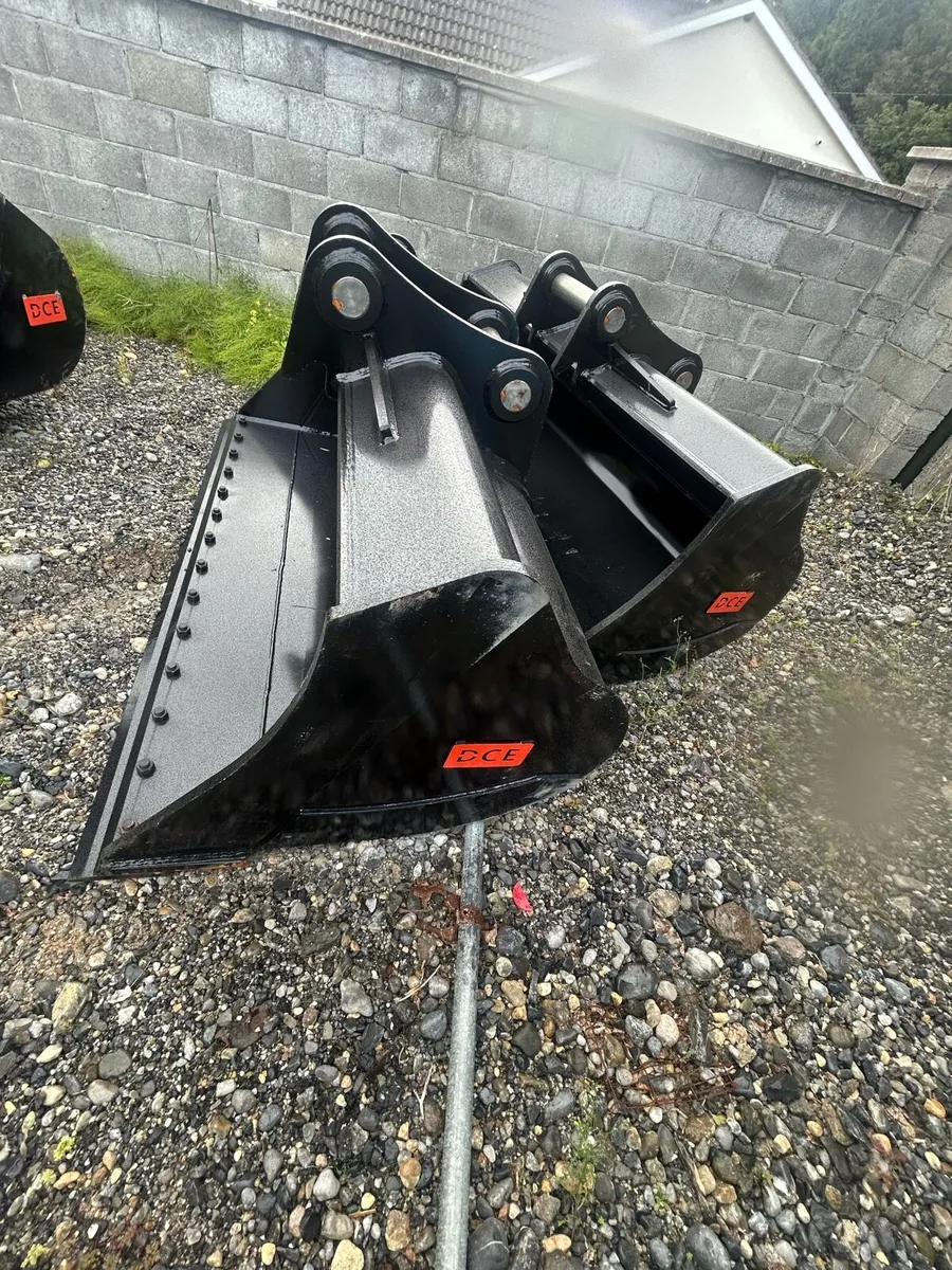 6ft grading bucket 65mm pins - Image 3