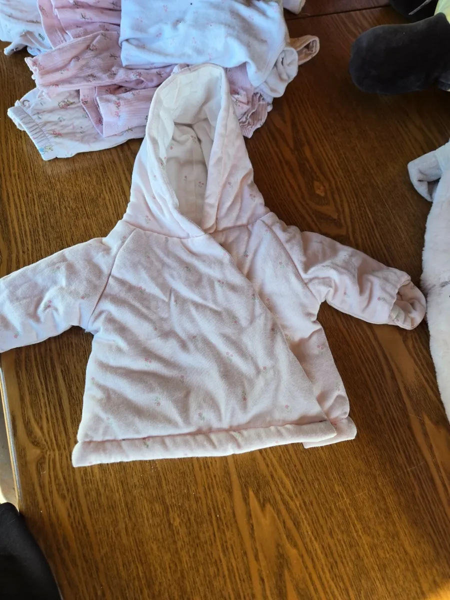 Baby clothes - Image 1