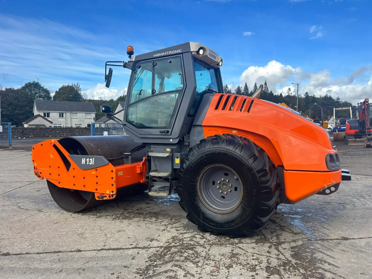 2021 Hamm H13i Only 1700Hrs ( Air Con ) - MULLANS - Image 2
