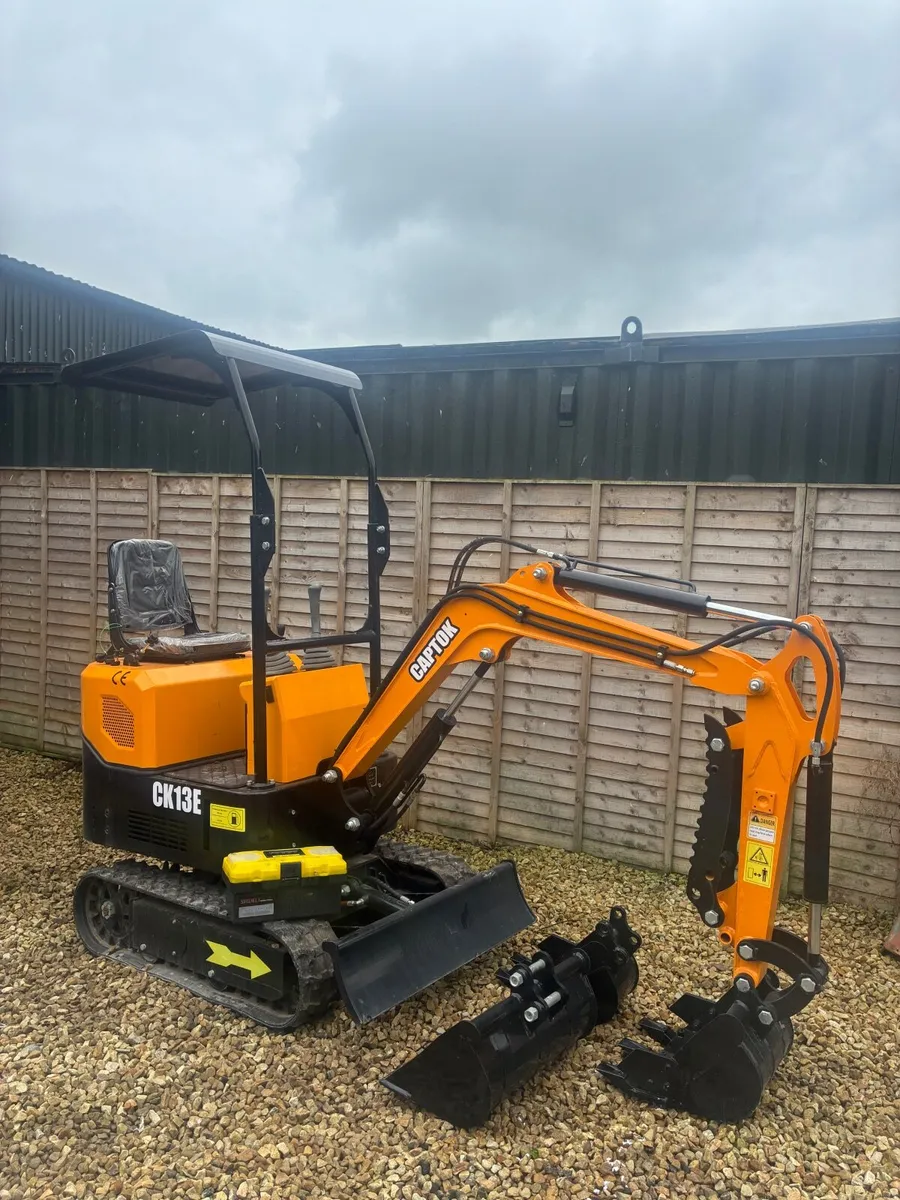 New 1 ton mini digger - Image 1