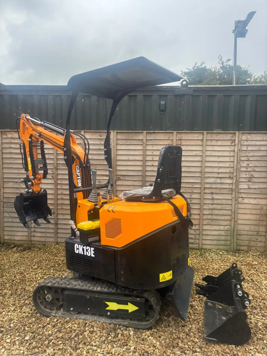 New 1 ton mini digger - Image 4