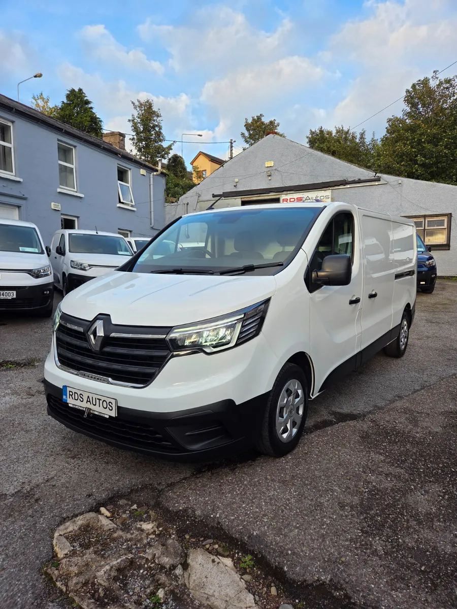 🔥23 RENAULT TRAFFIC LOW KMS🔥 - Image 3