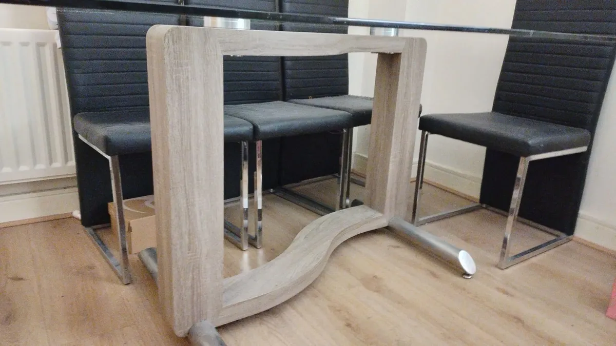 Dining table - Image 4