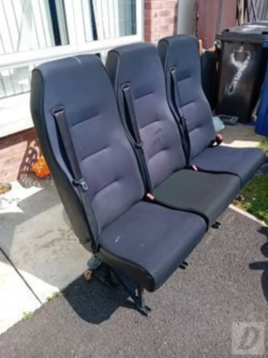 3 seater bench from a Mercede crewcab. - Image 2