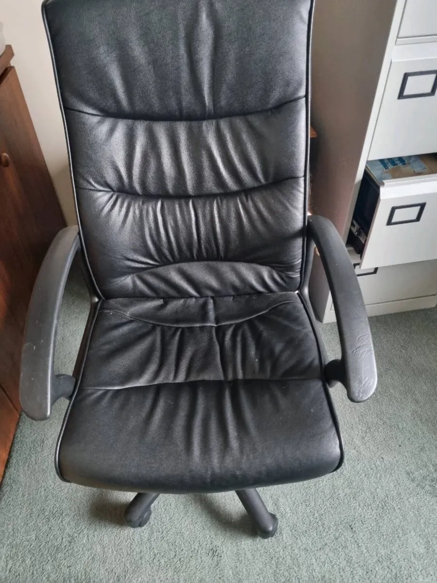 Office Desk and Chair - Image 2