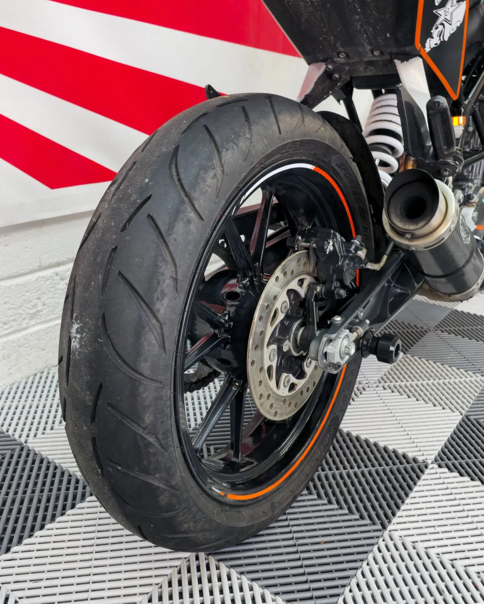 2012 KTM 125 Duke - Image 4
