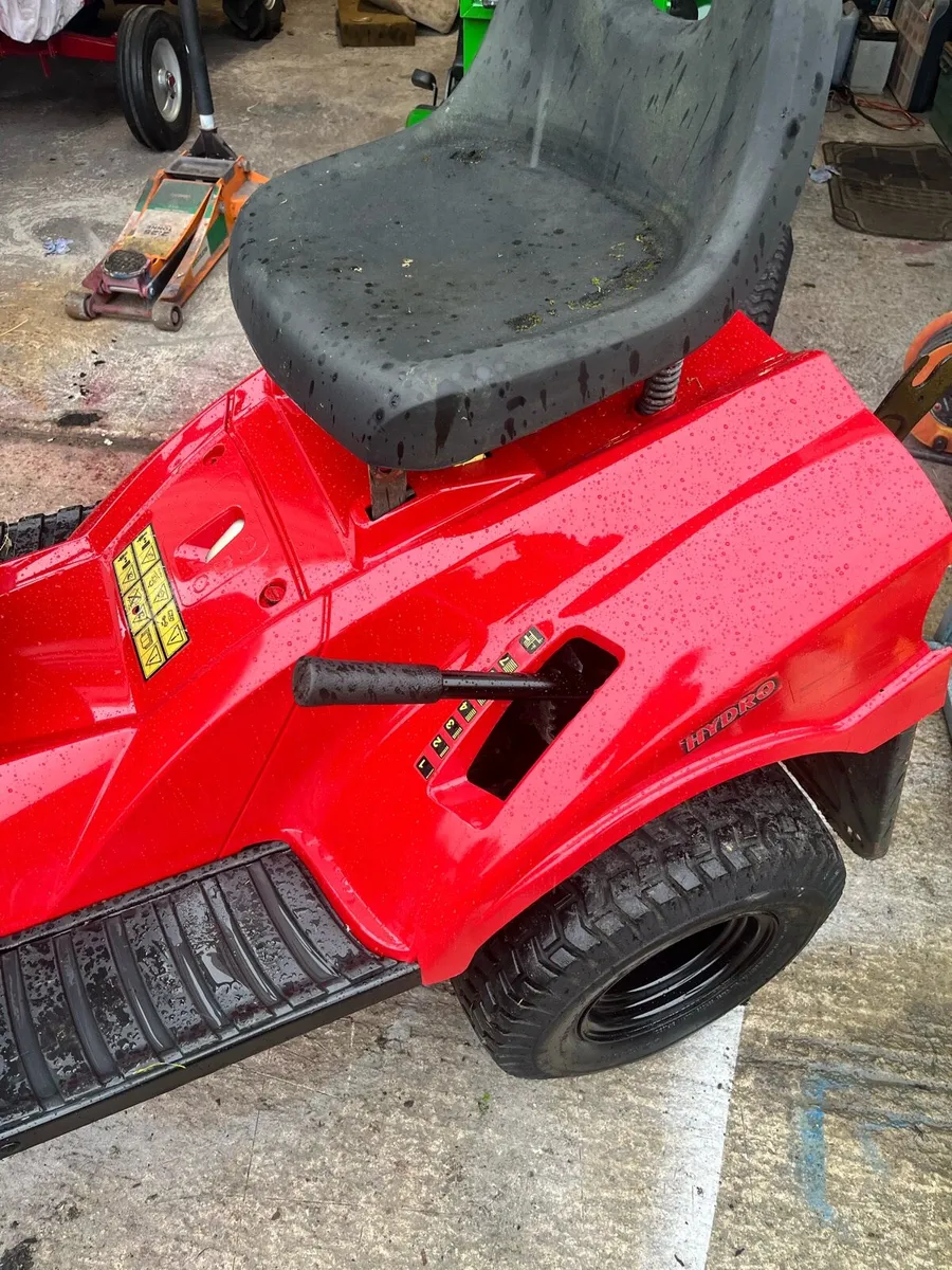 Ride on lawnmower - Image 2