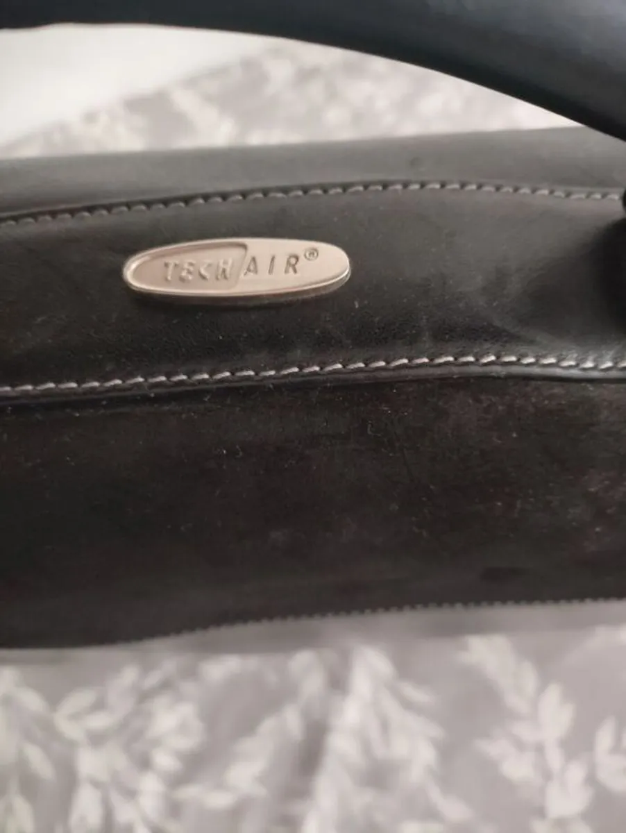 Quality Leather Toshiba Laptop Bag - Image 1