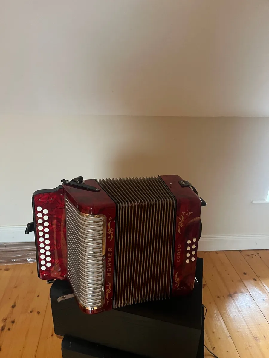 Hohner Corso Accordion - Image 3