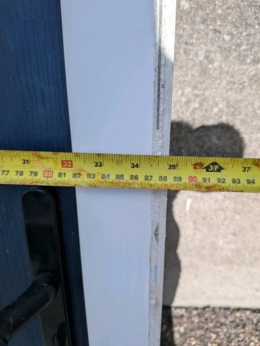 PVC door and frame two keys - Image 3