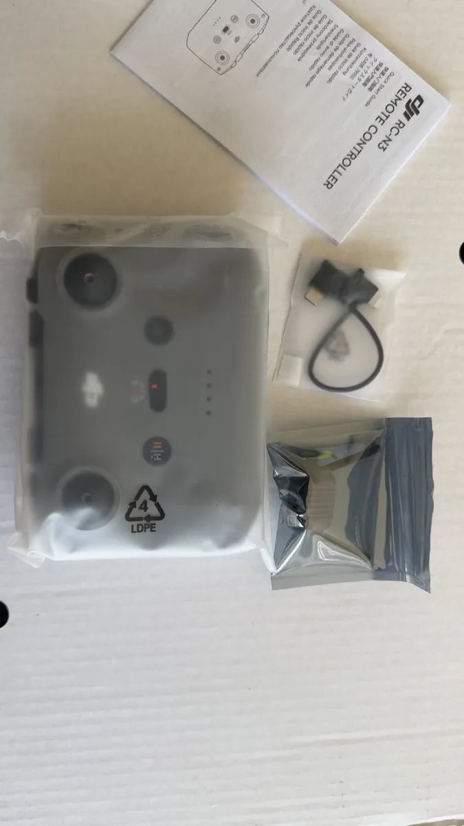 DJI RC-N3 REMOTE CONTROLLER & DJI NEO 2 DIGITAL TR - Image 1
