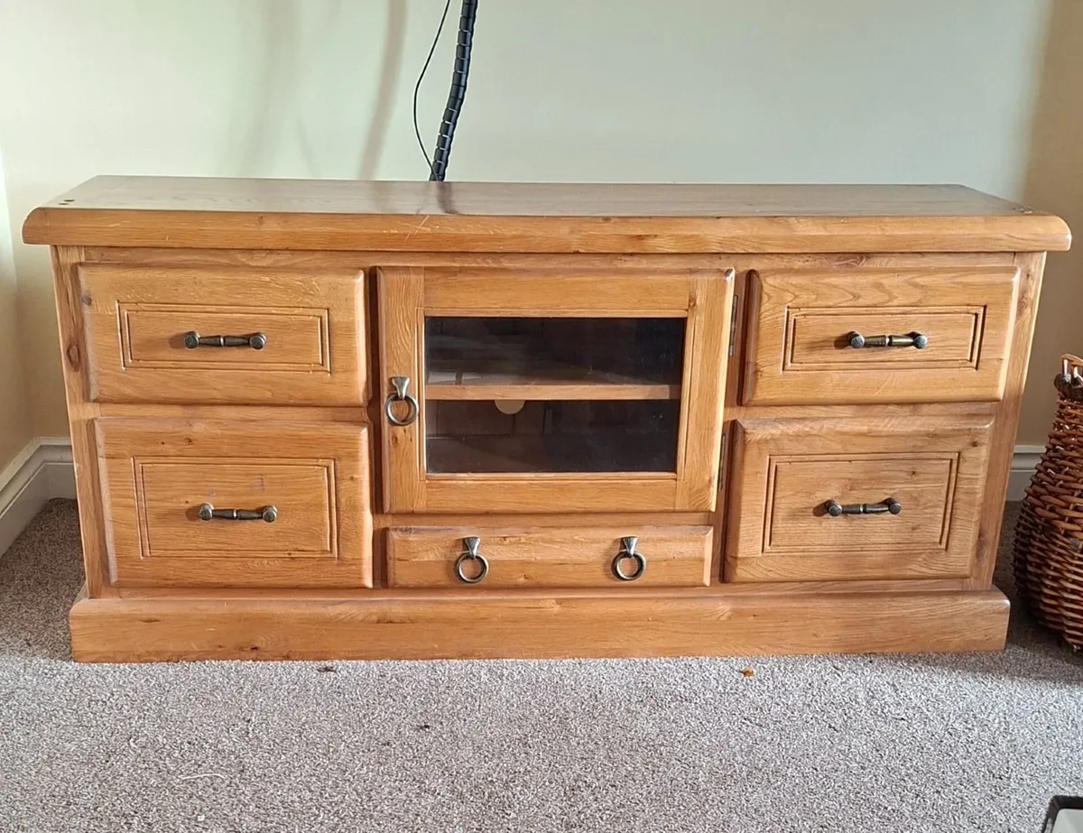 TV unit - Image 1