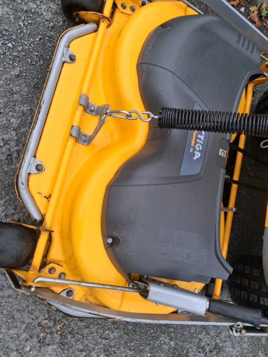 Stiga combi lawnmower - Image 2