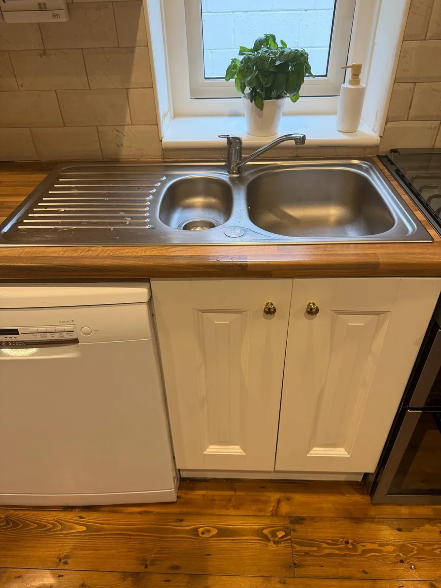 Kitchen - Image 2