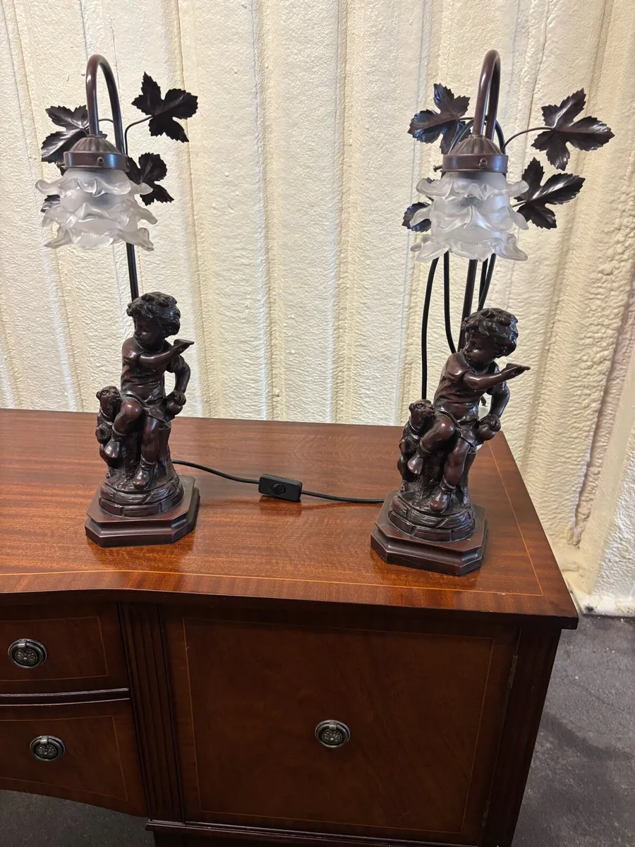 Pair of table lamps