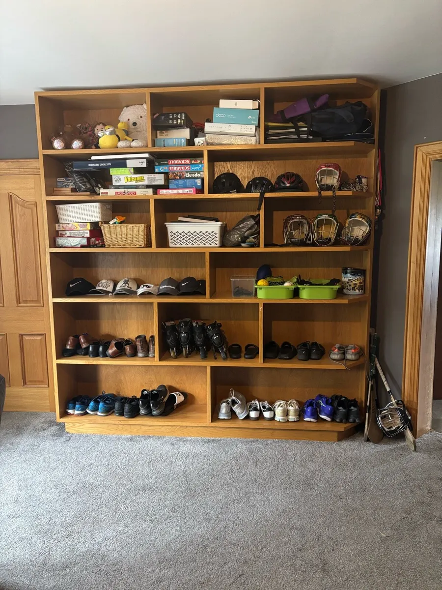 Oak Veneered shelving unit - Image 2