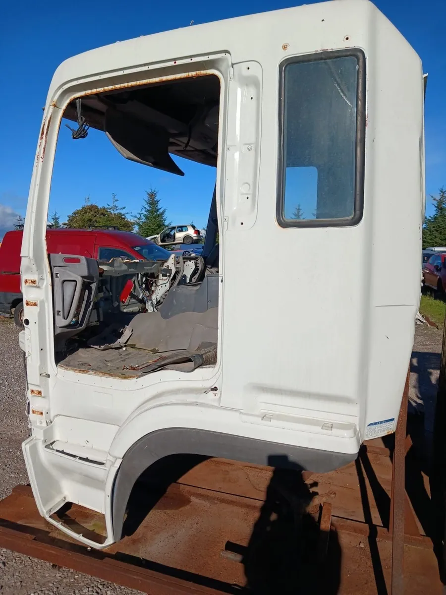 HINO FY Cab - Image 2