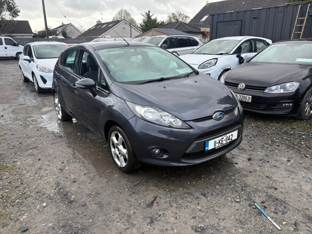 2011 Ford Fiesta 1.25 Petrol driving - Image 1