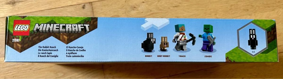 Lego Minecraft- The Rabbit Ranch - 21181 - Image 3