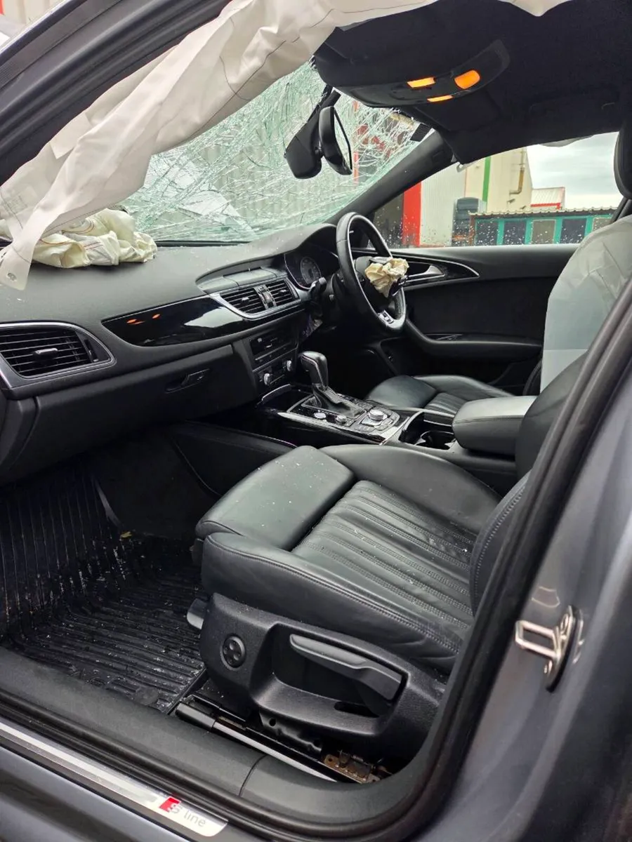 2016 Audi a6 s line Auto2 black edition for parts - Image 3