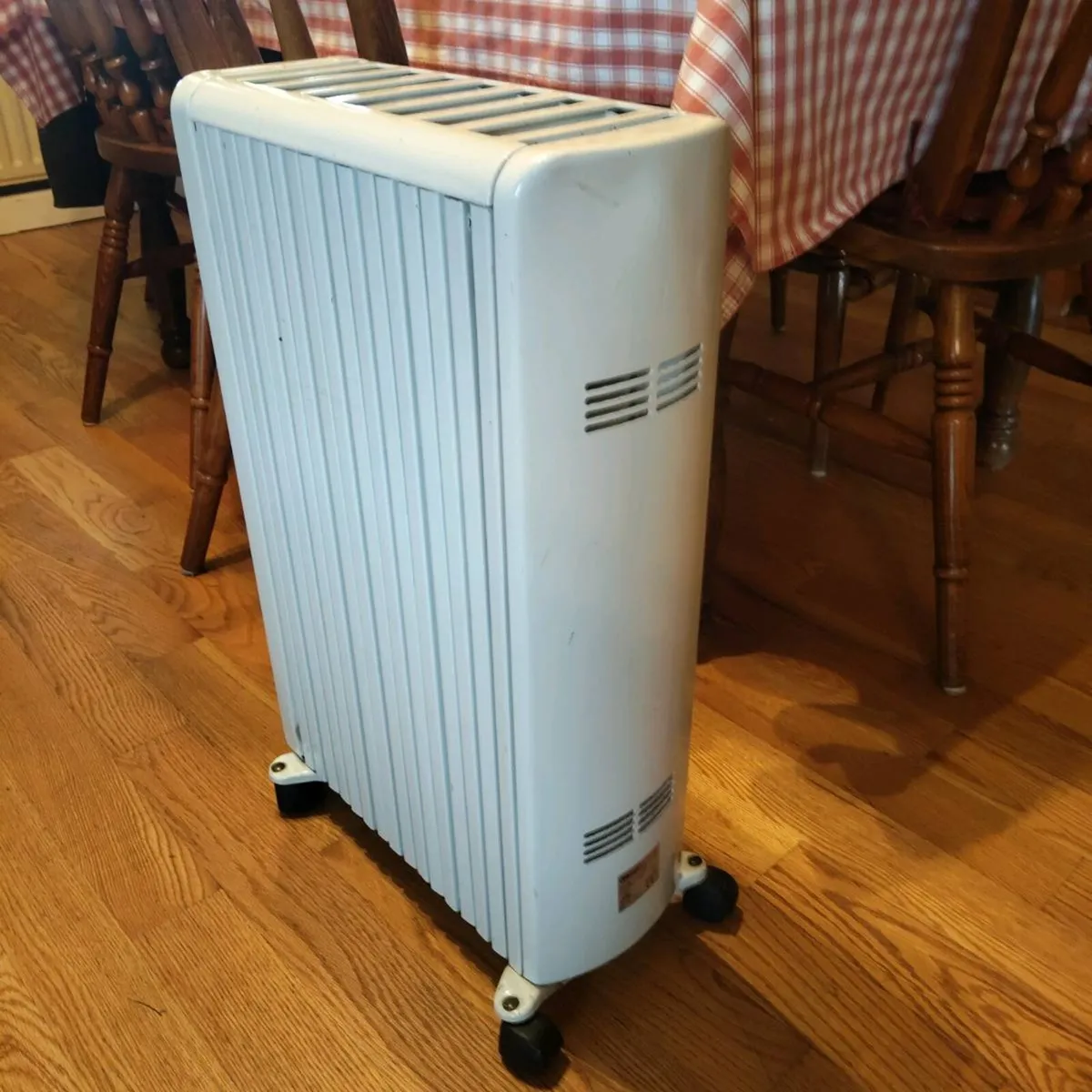 DeLonghi Oill filled Radiator - Image 2