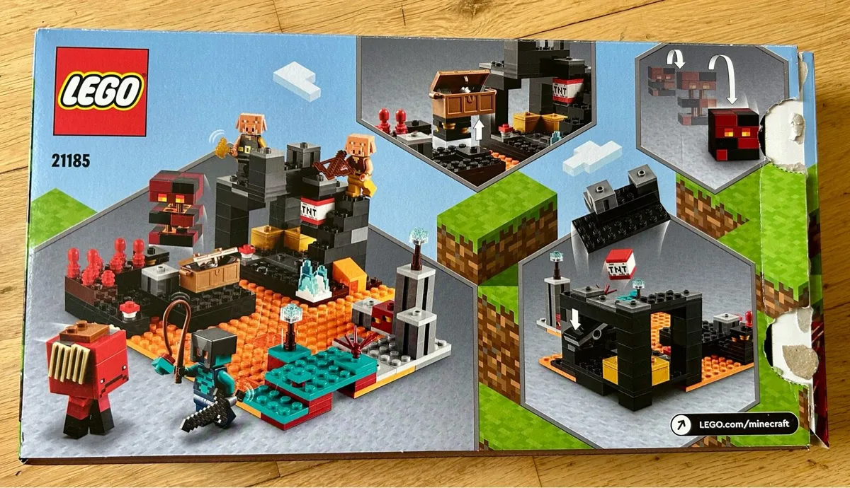 Lego Minecraft - The Nether Bastion - 21185 - Image 2