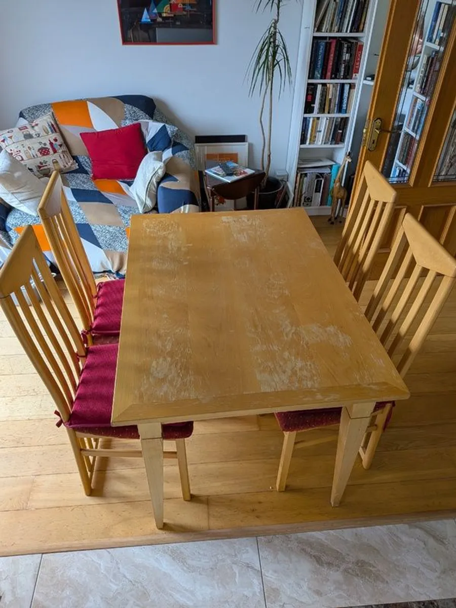 Wooden dining table and 4 chairs - Image 1