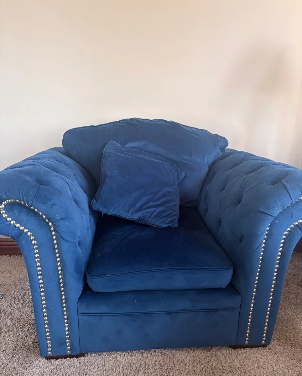 3,2 and 1 seater along with footstool - Image 3