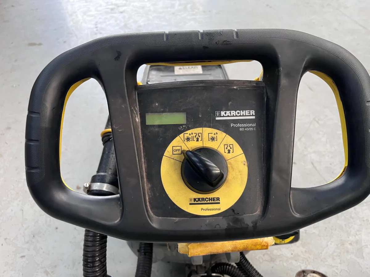 Karcher Floor Cleaner - Image 2