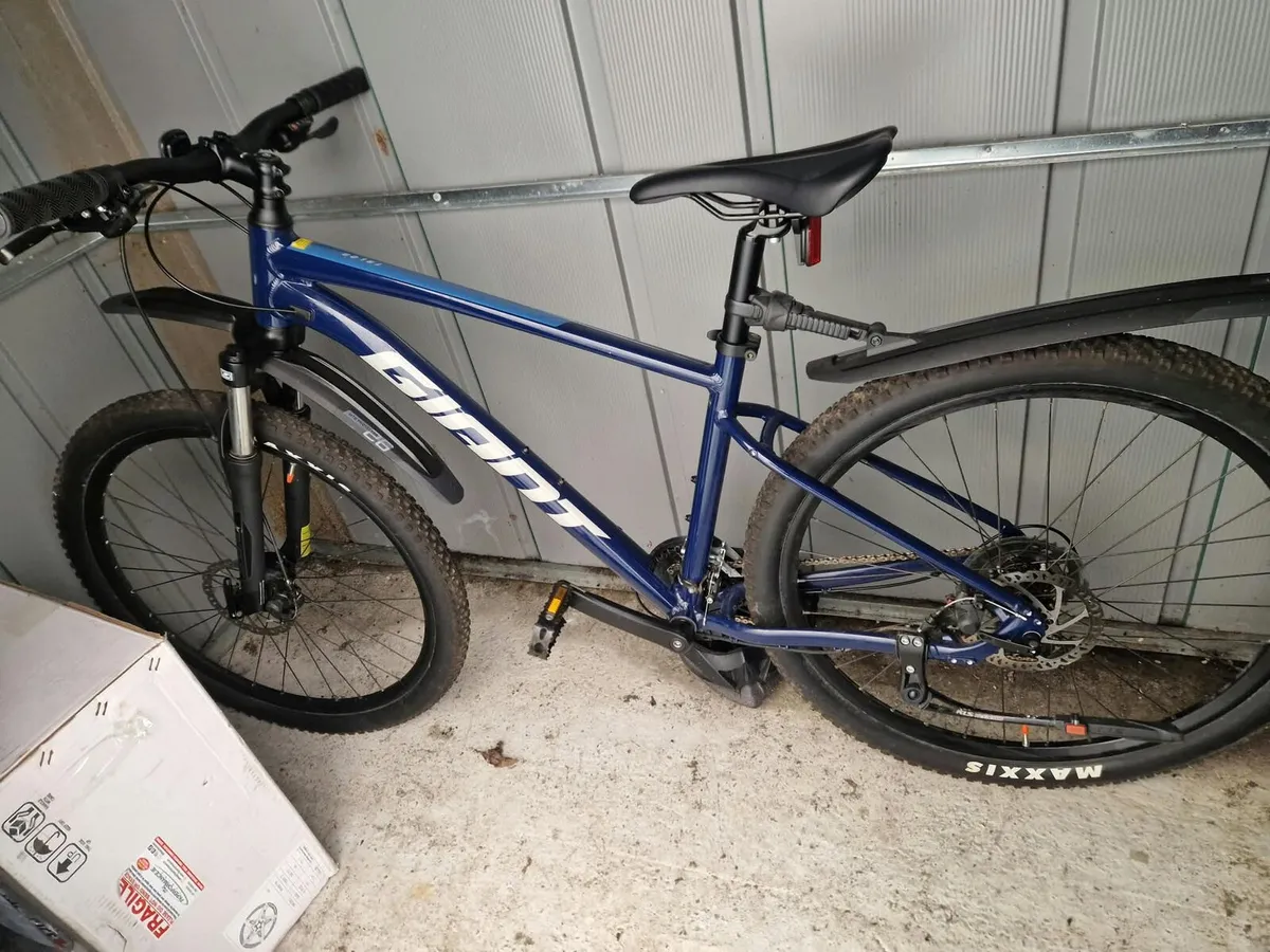 Giant Talon 4 Adult Bike - Image 2