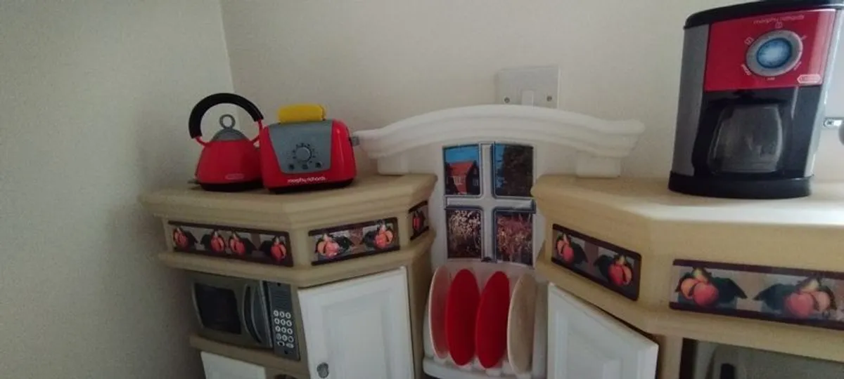 Kids Kitchen with Accessories - Image 2