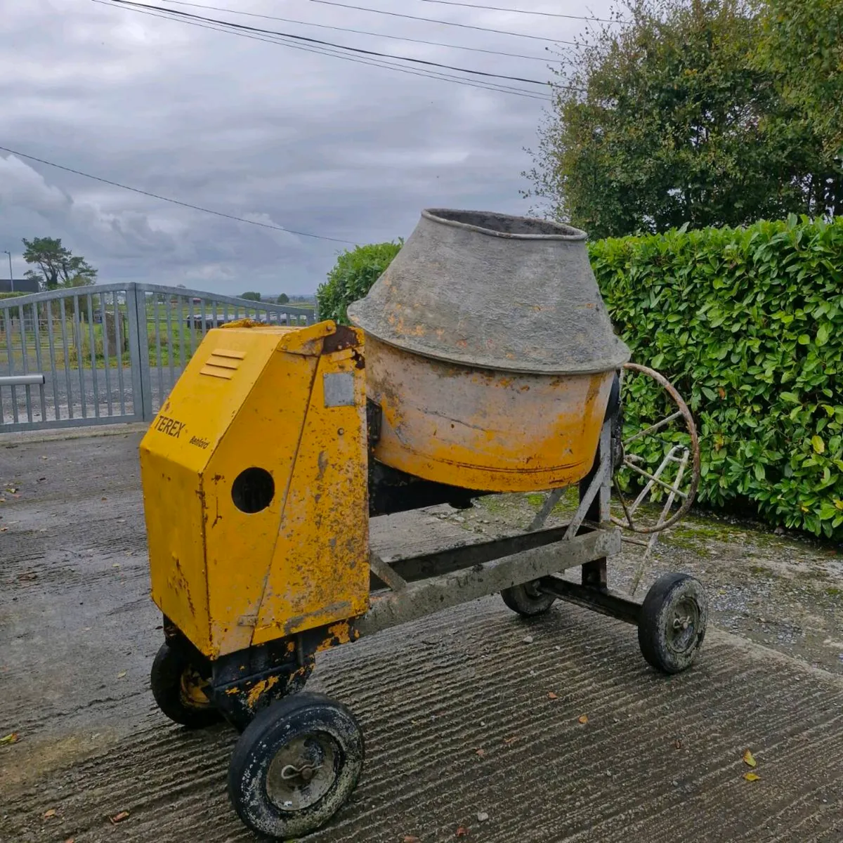 Benford cement mixer 10/7 - Image 1