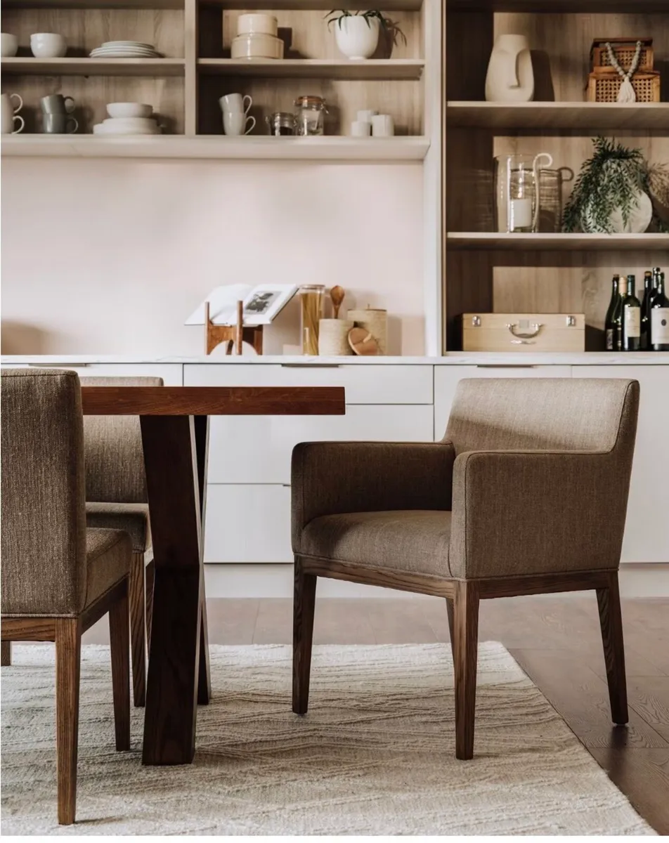 180cm All Oak Dining Table Like New - Image 3